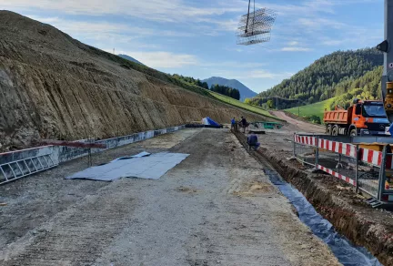 Milchviehstall und Maschinenhalle