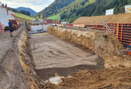Milchviehstall und Maschinenhalle