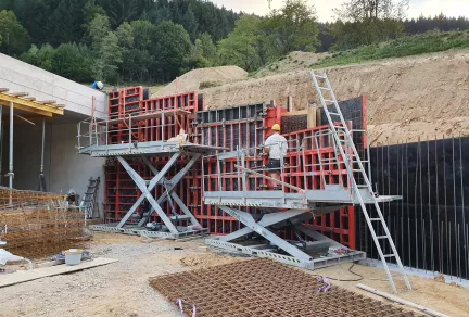 Milchviehstall und Maschinenhalle