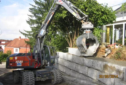 Natursteinmauer