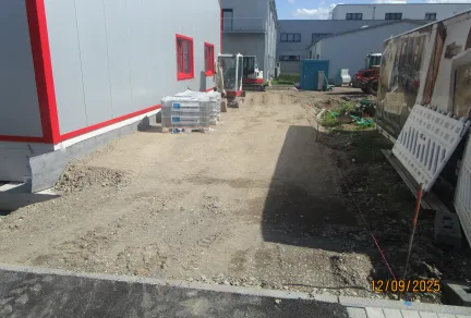 Neubau Betriebsgebäude, Außenanlage