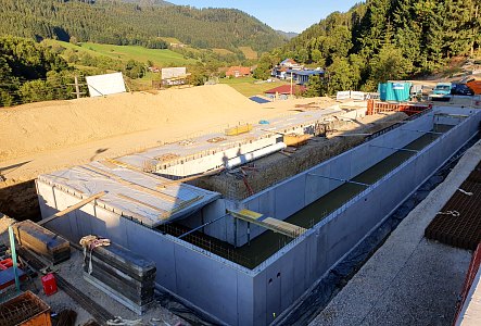 Milchviehstall und Maschinenhalle
