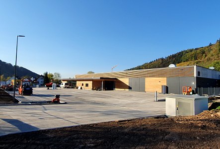 REWE-Markt Glottertal, Außenanlage